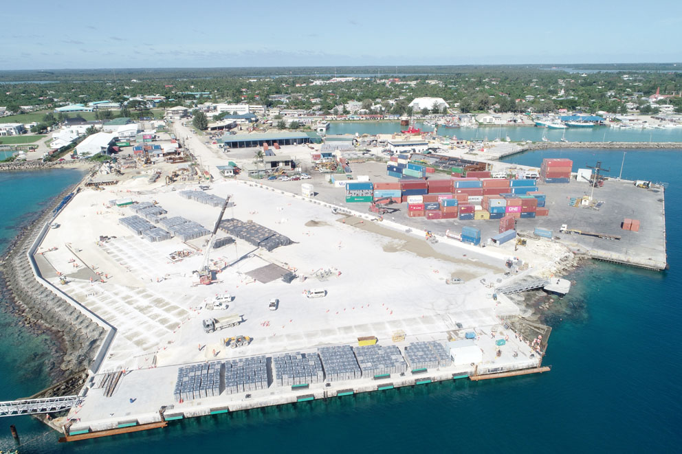 Cargo handling team